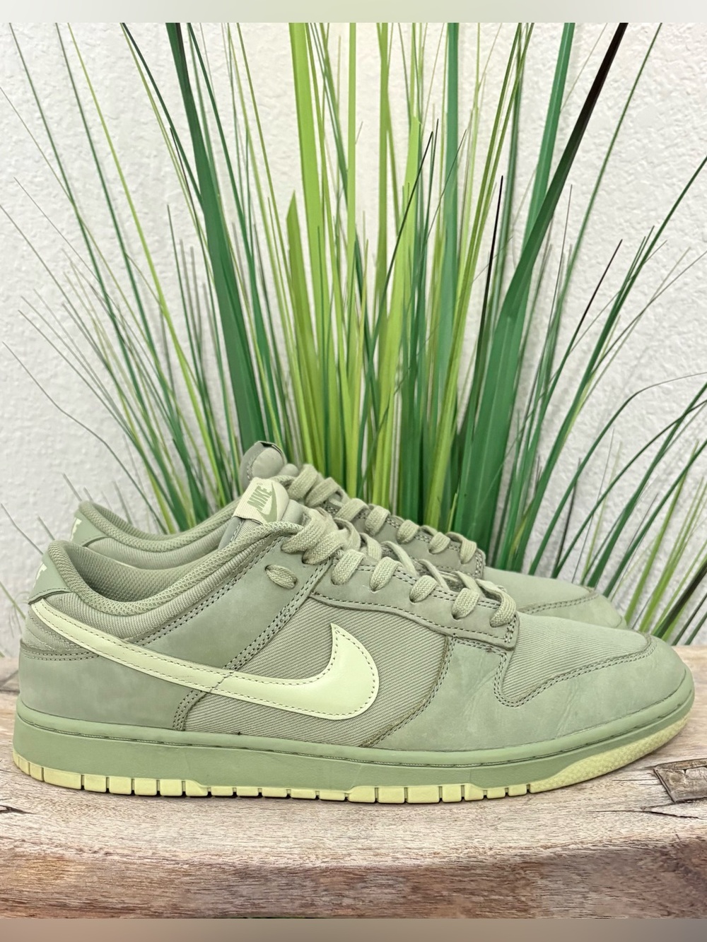 Nike Dunk Low Retro Premium Oil Green